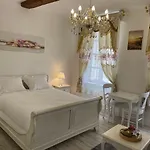 Maison Du Cloitre Couvent Des Carmes Нарбонна