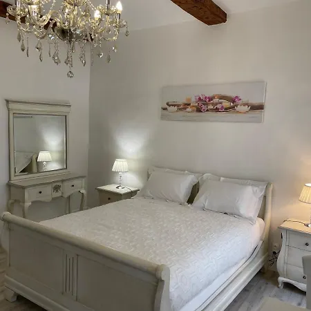 Maison Du Cloitre Couvent Des Carmes 3*