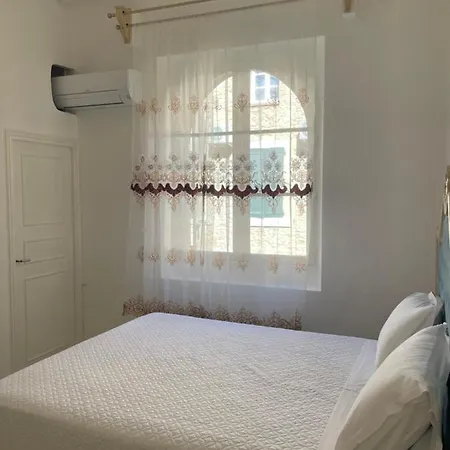 Maison Du Cloitre Couvent Des Carmes Guest house