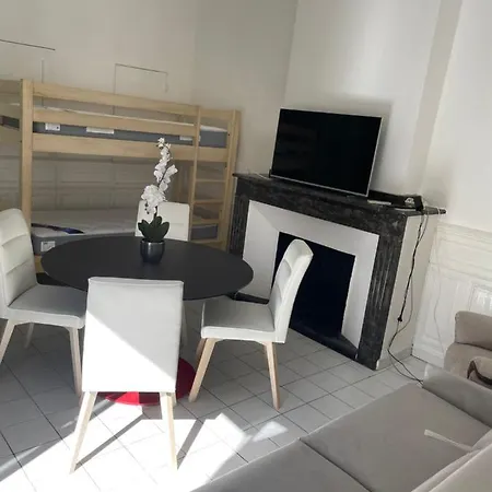 Maison Du Cloitre Couvent Des Carmes ناربون