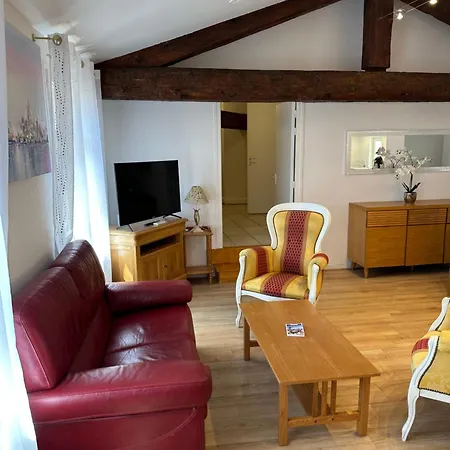 بيت ضيافة Maison Du Cloitre Couvent Des Carmes ناربون