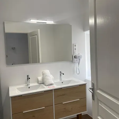 Maison Du Cloitre Couvent Des Carmes ناربون